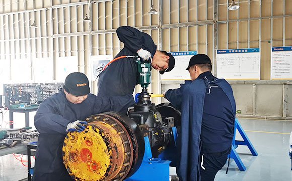 СЕРВИСНОЕ ОБСЛУЖИВАНИЕ